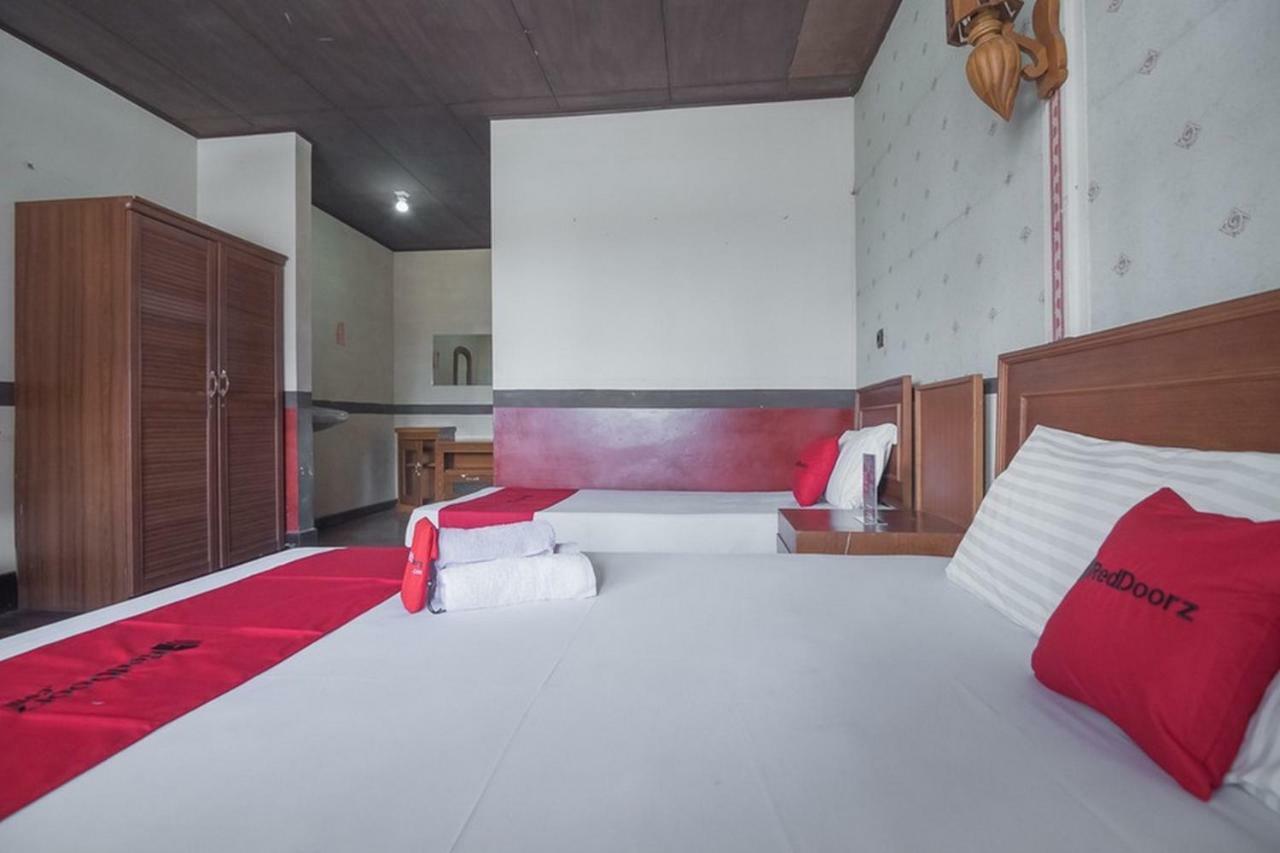 Reddoorz @ Maribaya Street Hotell Lembang Eksteriør bilde
