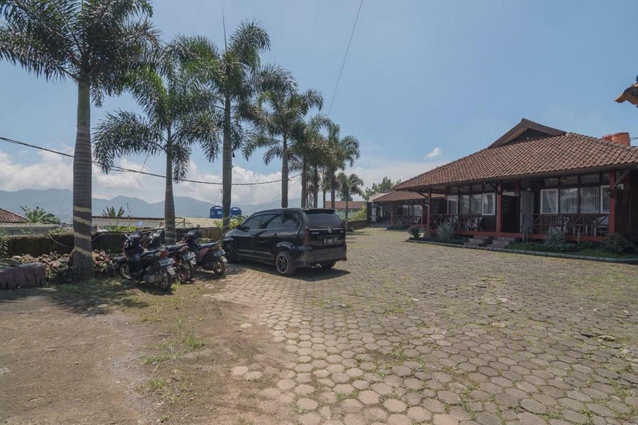 Reddoorz @ Maribaya Street Hotell Lembang Eksteriør bilde