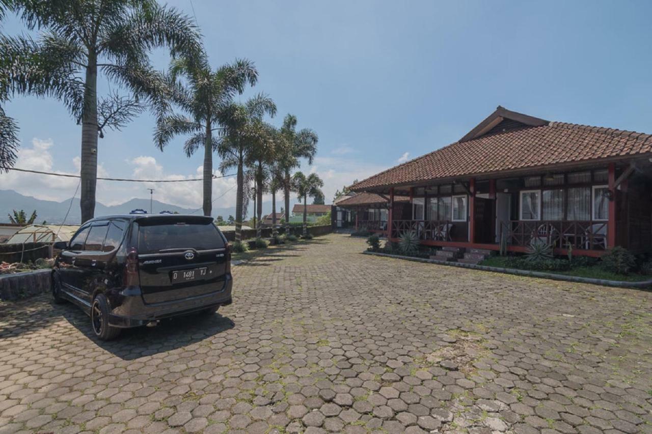 Reddoorz @ Maribaya Street Hotell Lembang Eksteriør bilde